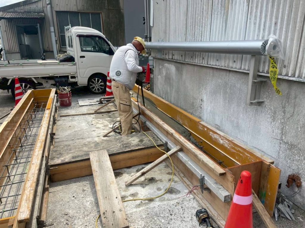 枚方市　タンク設置基礎工事
